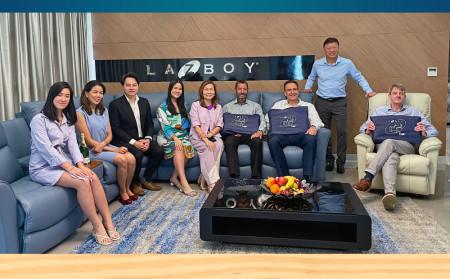 ผู้บริหารจาก La-Z-Boy International เยี่ยมชม เล-ซี-บอย แกลเลอรี ประเทศไทย 2566