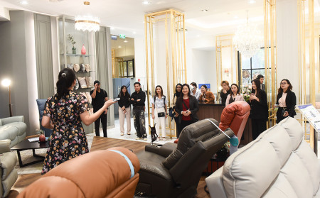 MBA BU Partners with La-Z-Boy Thailand to Enrich Learning Beyond the Classroom