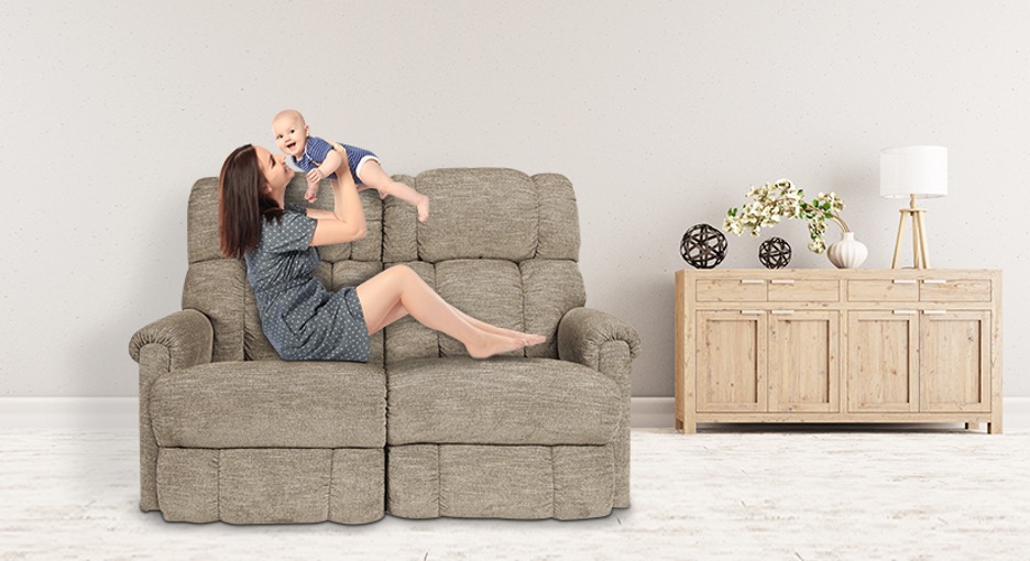 https://www.lazboythailand.com/uploads/userfiles/images/inspiration/MotherCare/Article03/La-Z-boy-Recliner-Prengnancy03.jpg