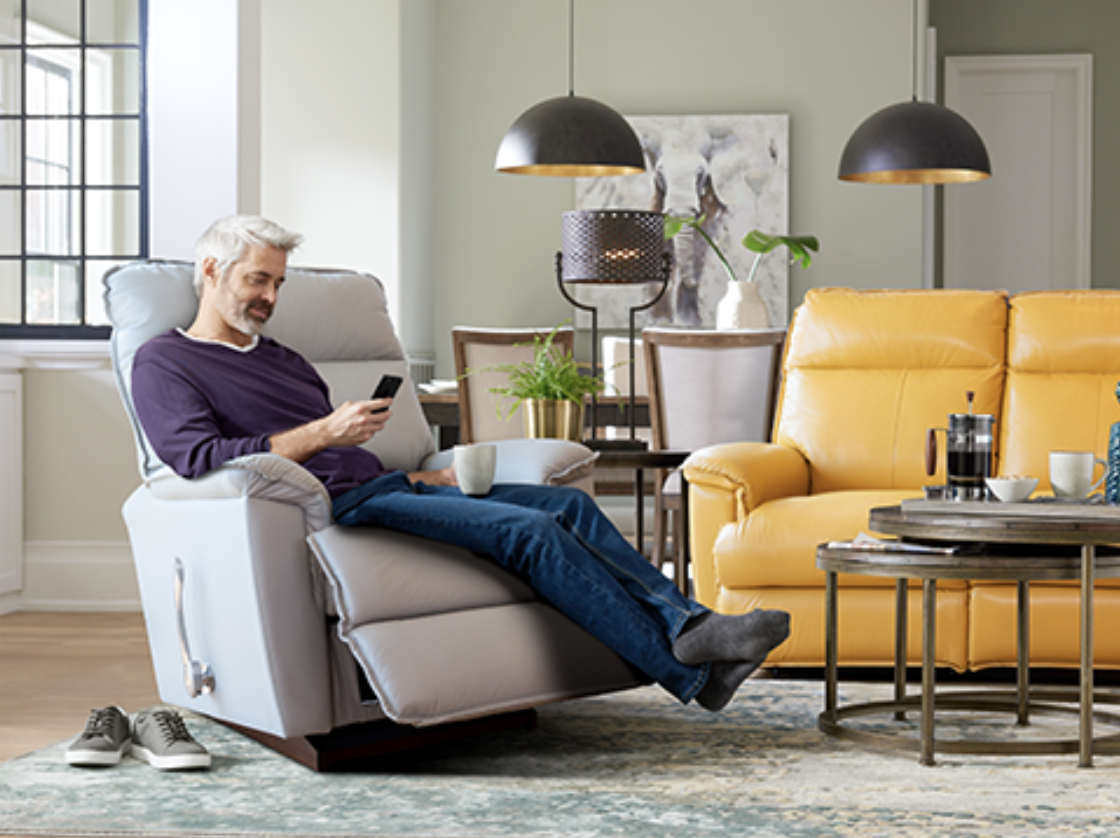 Recliner the comfort item on your relaxing days from
